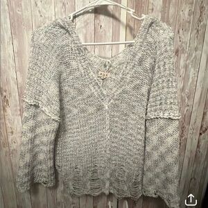 POL Women's Light Gray V-Neck Sweater